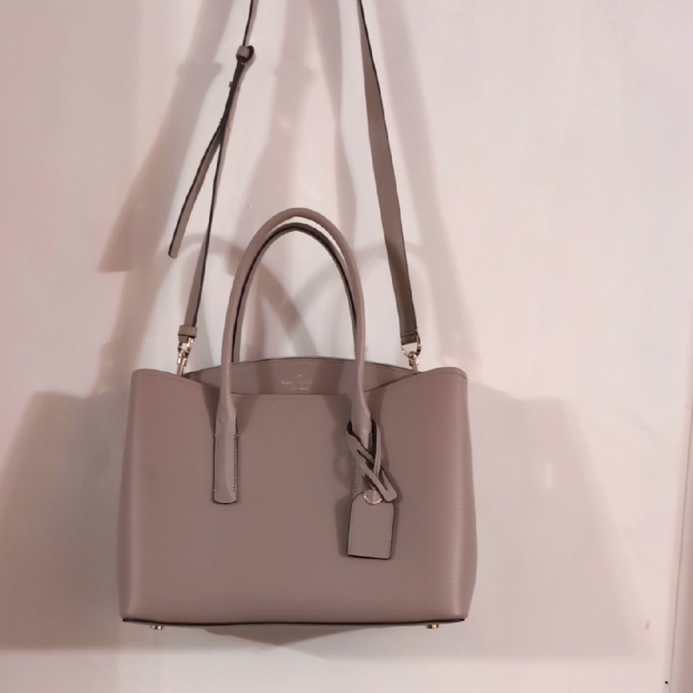 Kate Spade Cream Tote with Structured Design and Adjustable Strap